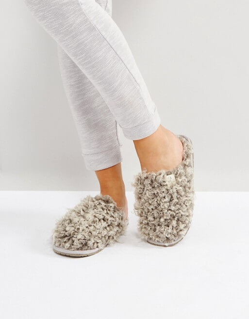 Warm slippers (1)