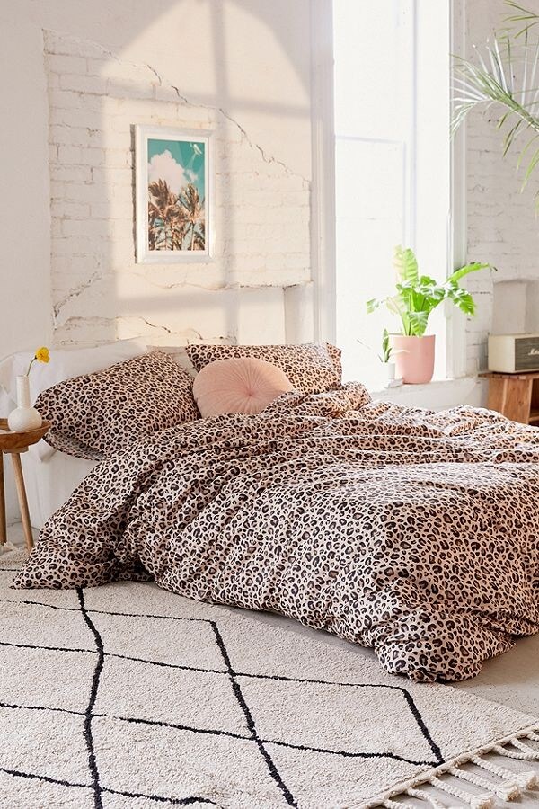 a leopard duvet cover (1)