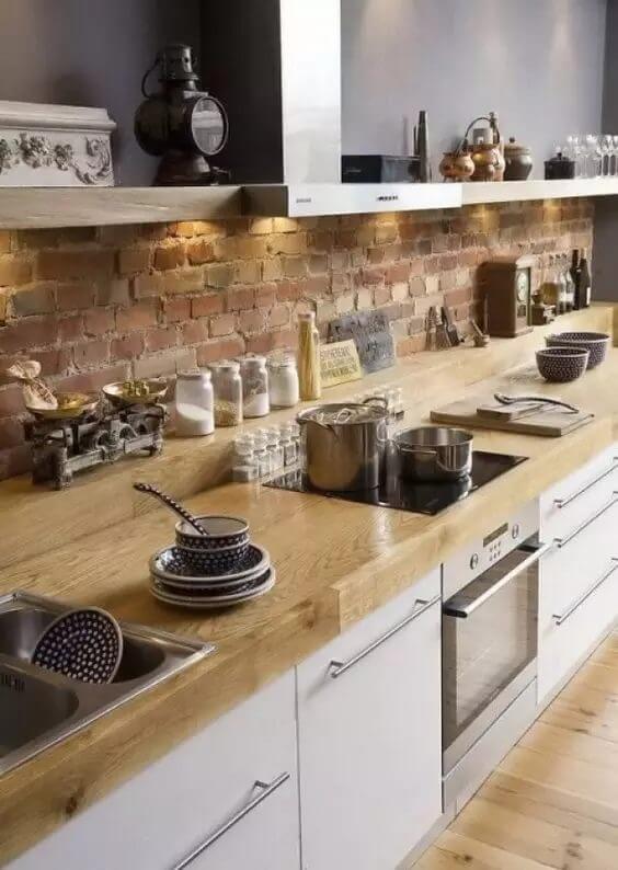 A brick splashback for a natural and authentic cuisine (1)
