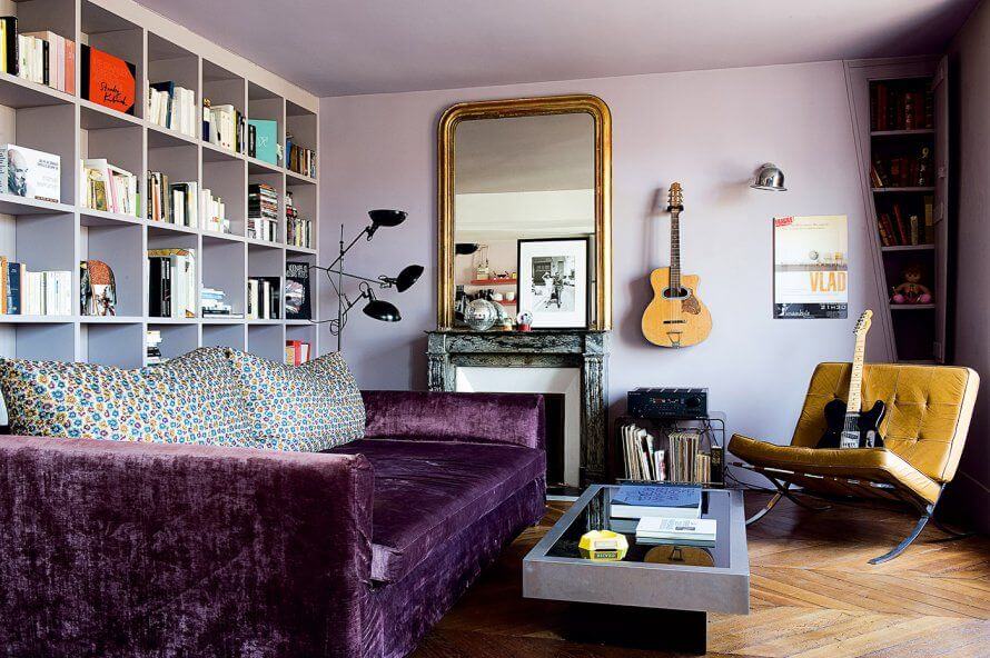 A multicolored living room with deep shades (1)