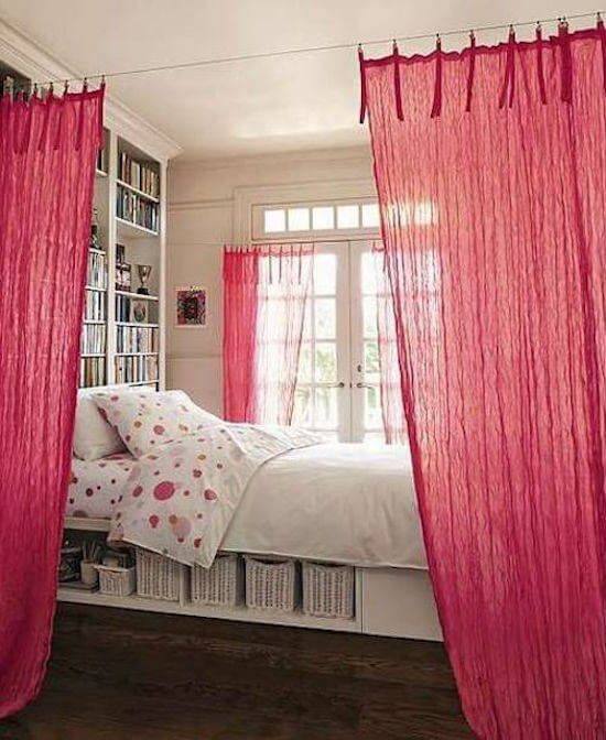 A separation curtain for the bedroom (1)