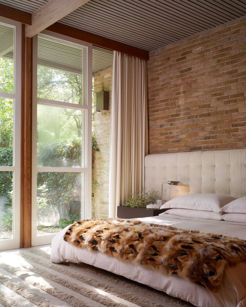 Bedroom with exterior view (1)