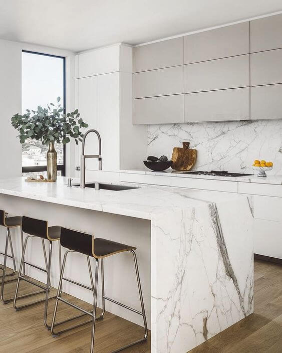 Dare to use marble for a chic kitchen (1)