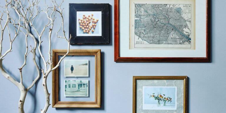Display your photos in old frames (1)