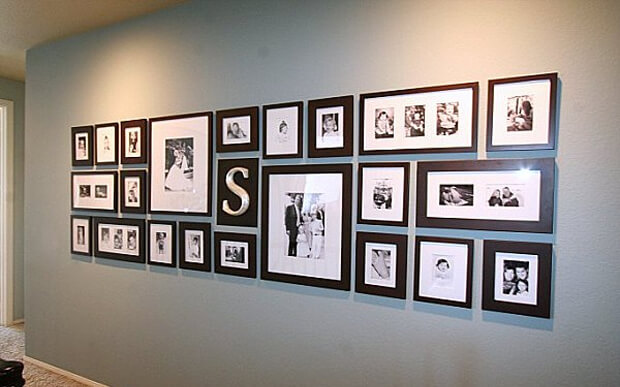 Frames of different sizes for your photos on the wall (1)