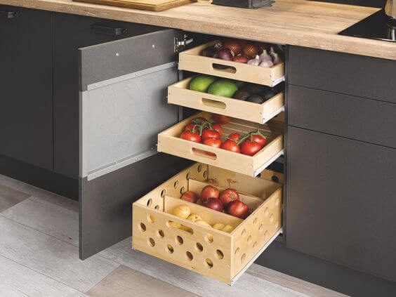 Replace a real pantry with wooden drawers (1)