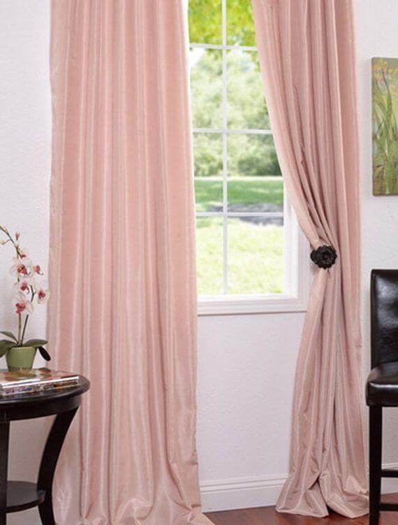 Sheer curtain in Shantung (1)