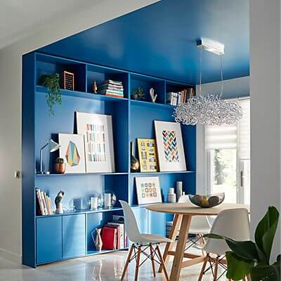 The color of the walls that extends to the ceiling (1)
