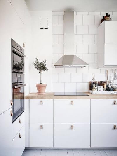 White and wood kitchen decor ideas, for a sober atmosphere (1)