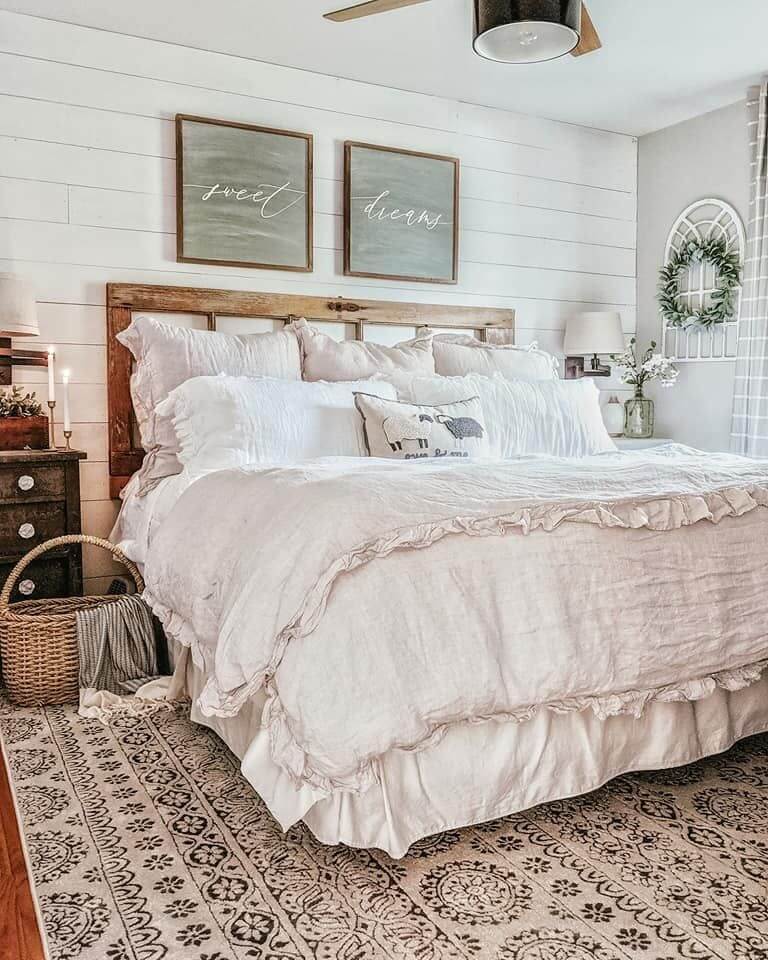 30 Best Decorating Ideas for a Bedroom