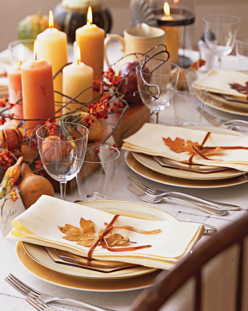 30 Ideas of Table Decoration in Fall Theme (1)