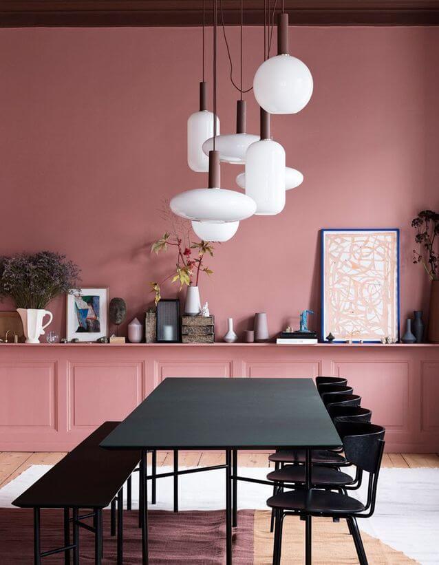 A wall colored in salmon pink (1)