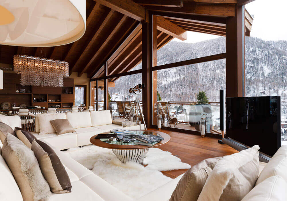 A warm and unique atmosphere in this mountain chalet (1)