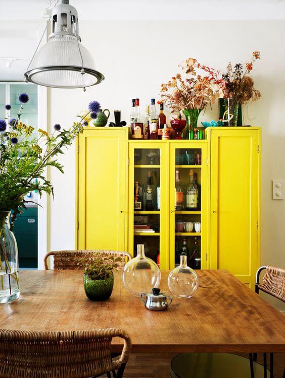 A yellow vintage sideboard (1)