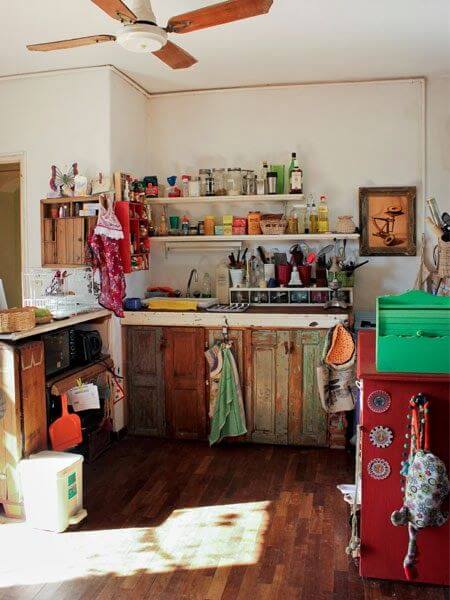 Bohemian kitchen in recycled wood (1)