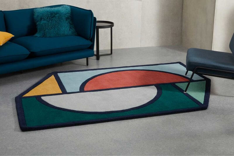 Designer rug with geometric patterns (1)