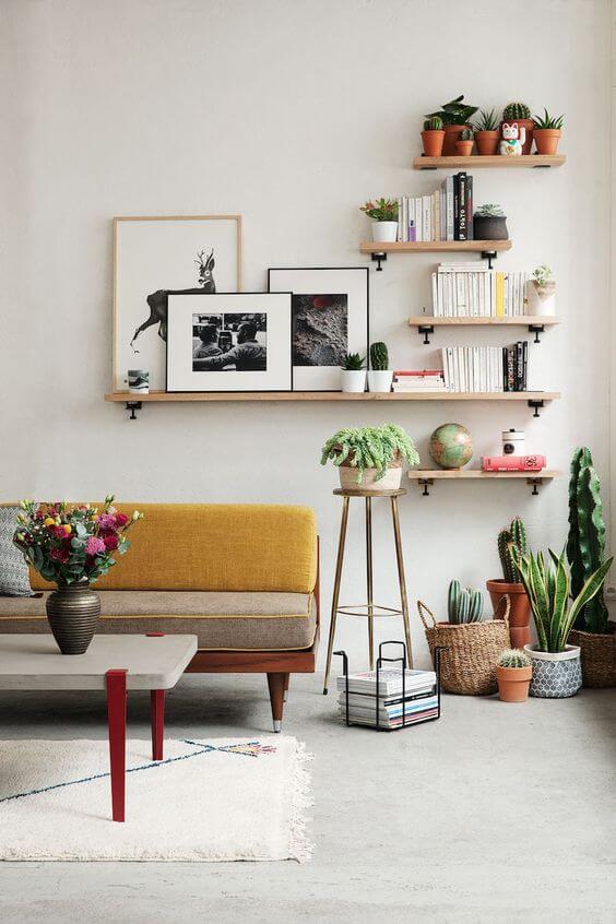 Dress the walls of a living room with shelves (1)