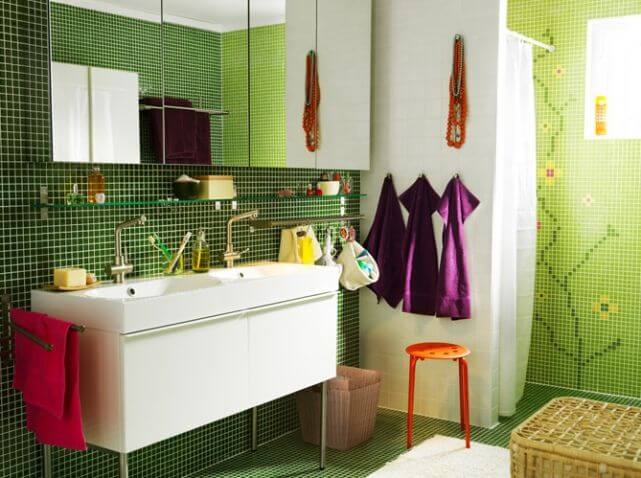Green bathroom (1)