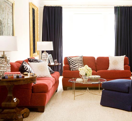 Living room with its red sofas