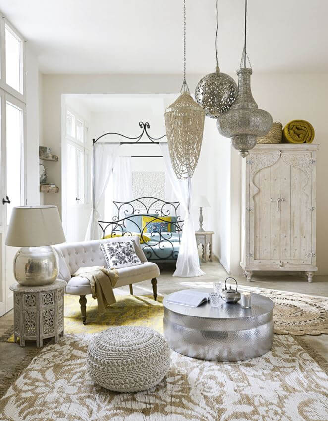 Luxurious furniture for a designer Moroccan living room (1)