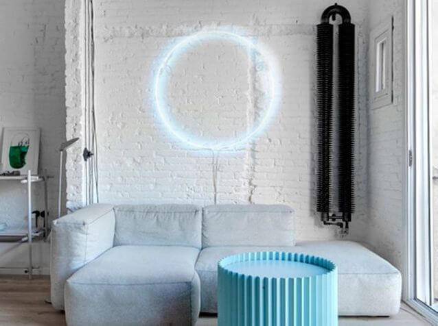 Neon to illuminate the living room (1)