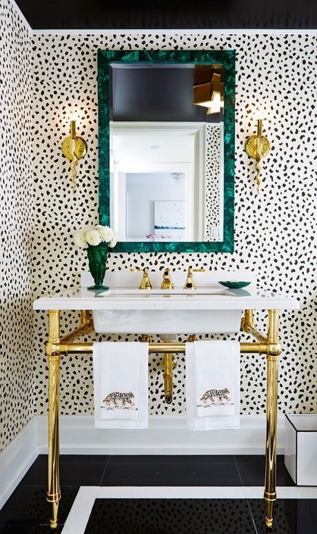 Radically transform the look of the bathroom with wallpaper (1)