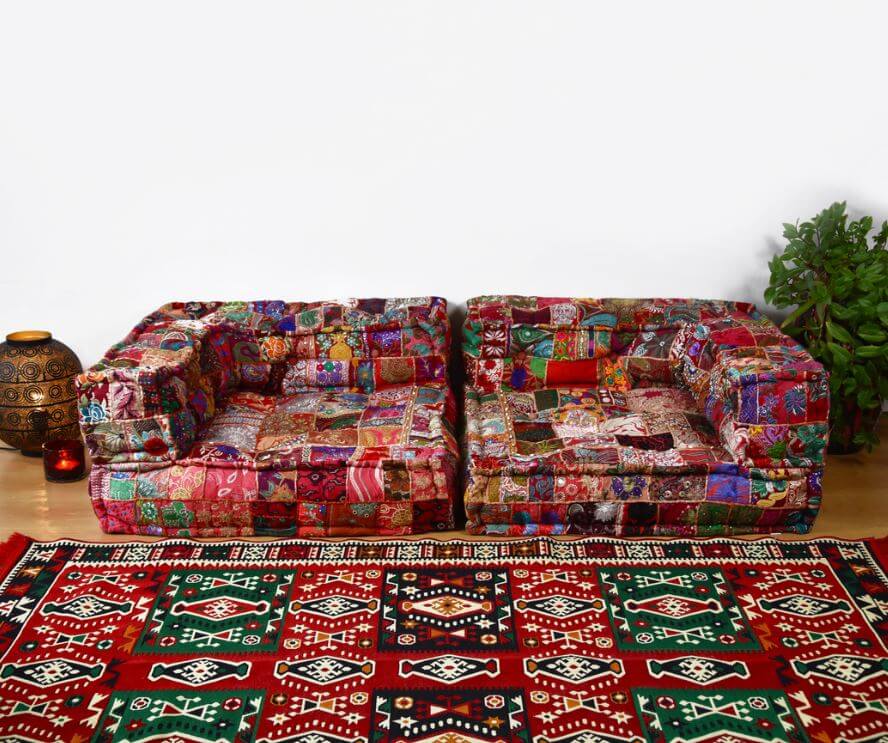 The thousand and one colors of a Moroccan living room (1)