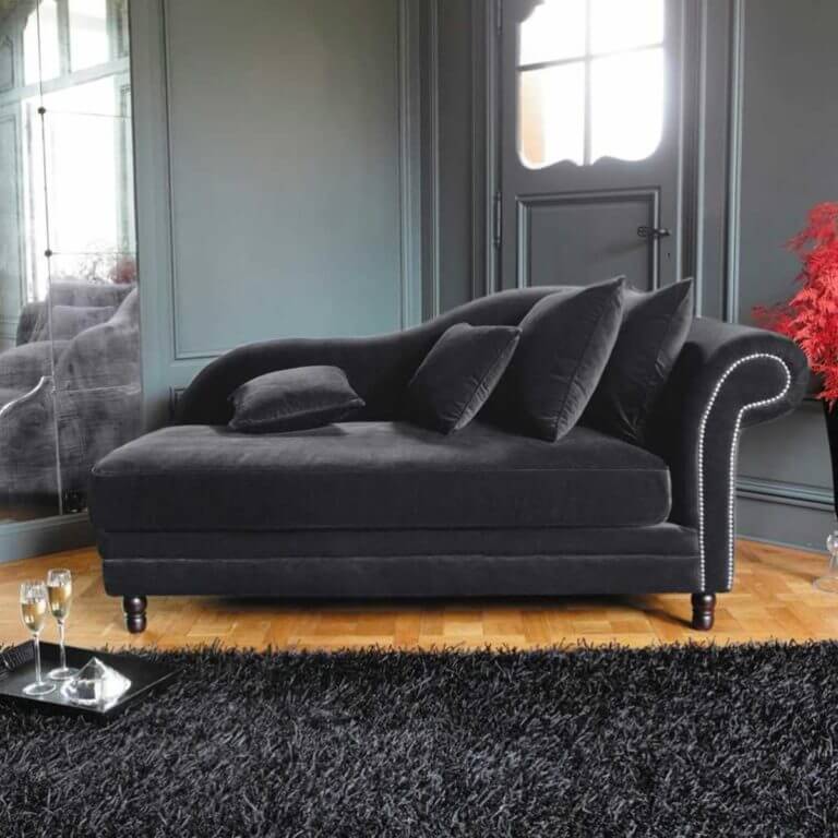 Velvet day bed with cushions for classic decor (1)