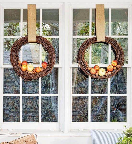 Vine wreath with an autumnal tendency (1)