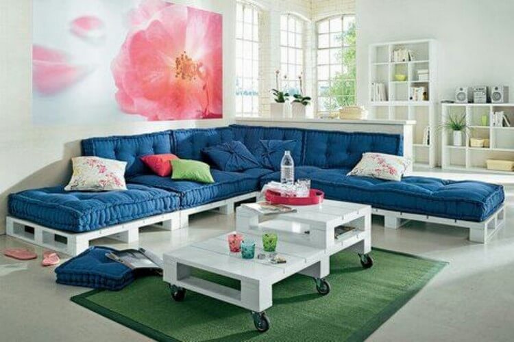 15+ Punchy Color Pallet Furniture for the Living Room (1)