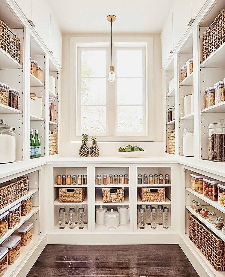 20 Ideas of Unique Pantries for a Beautiful Texture in the Kitchen (1)