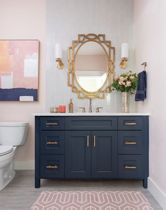 25 Stylish Decorating Ideas for Blue and Gold Bathroom (1)