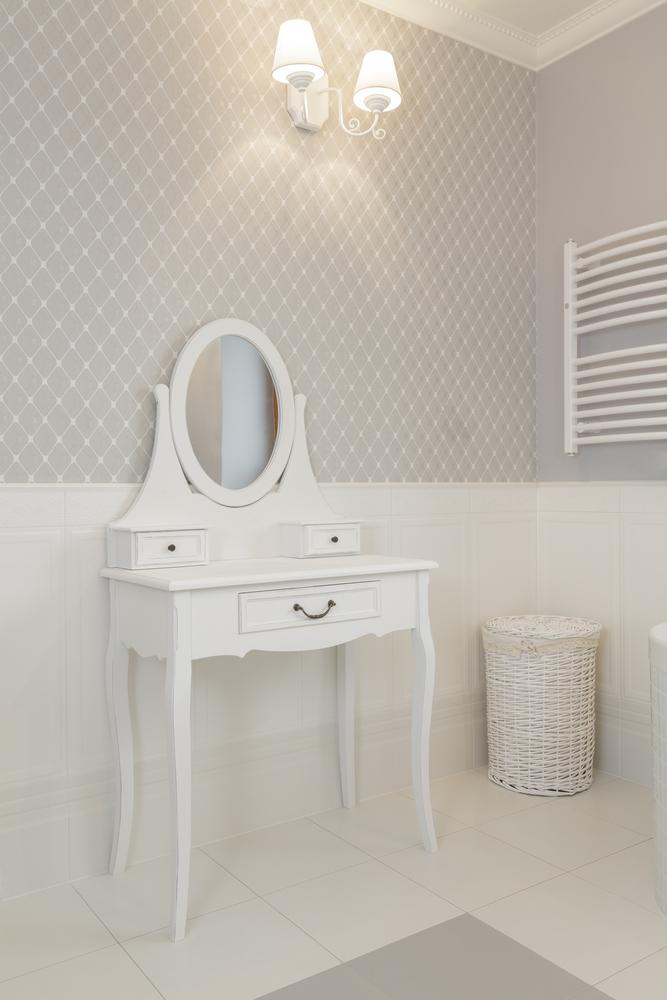 A beautiful shabby chic dressing table1