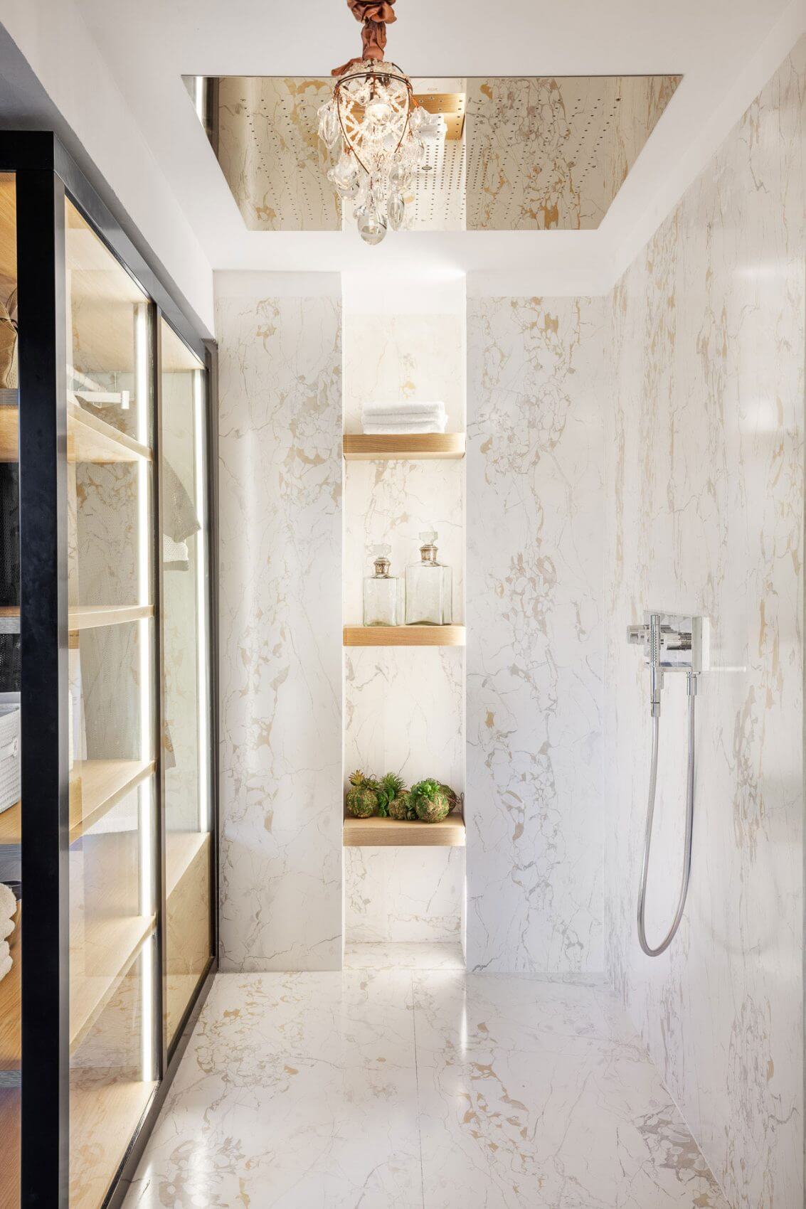 A minimalist marble shower (1)