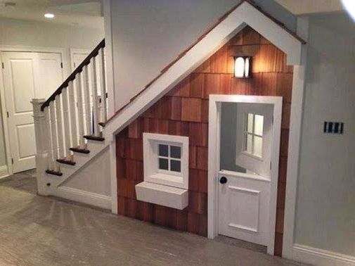Arrange a lower staircase in a cabin for the children (1)