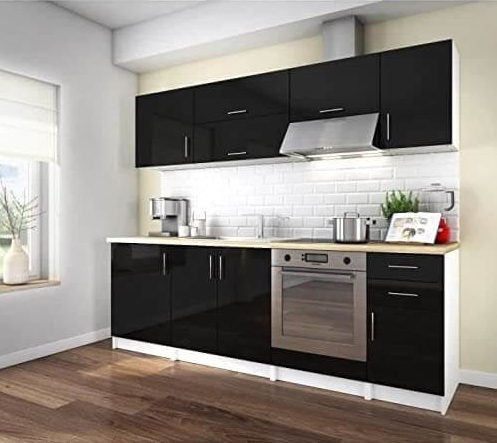 Black lacquered kitchen (1)
