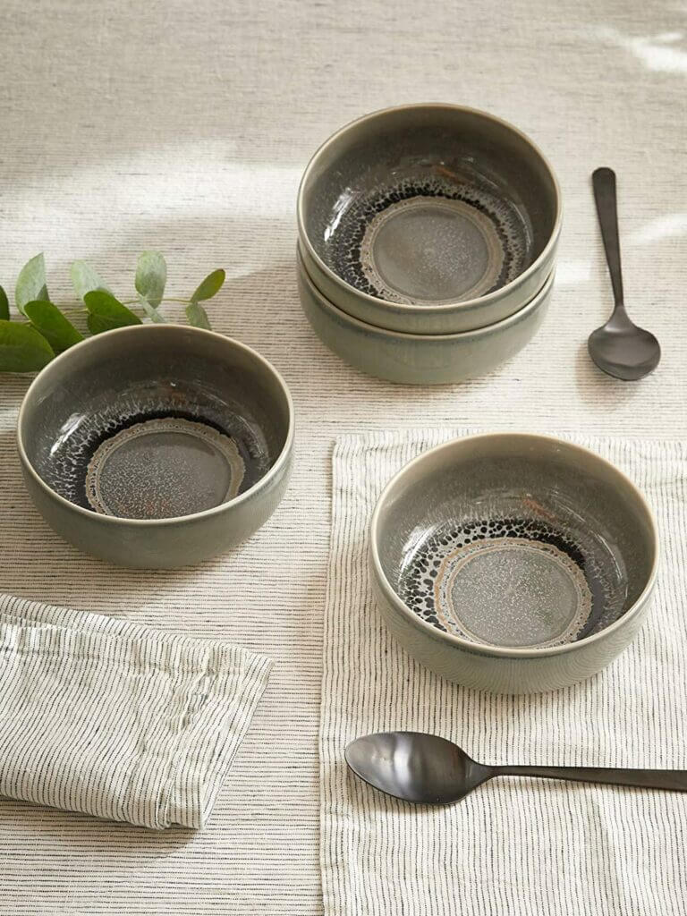 Bring lightness with this natural stoneware tableware (1)