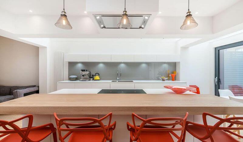 Bring touches of red in a white kitchen (1)