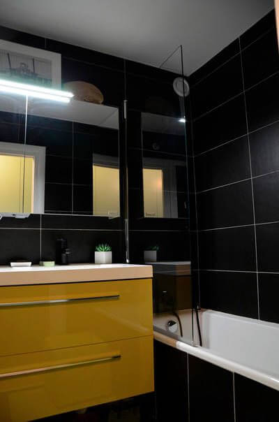 Choosing a yellow cabinet for my bathroom (1)