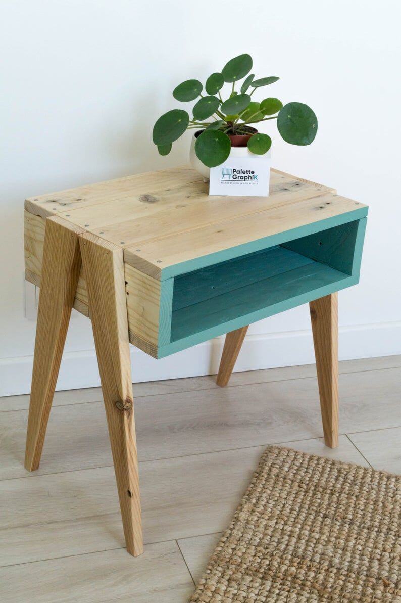 Colorful side table (1)