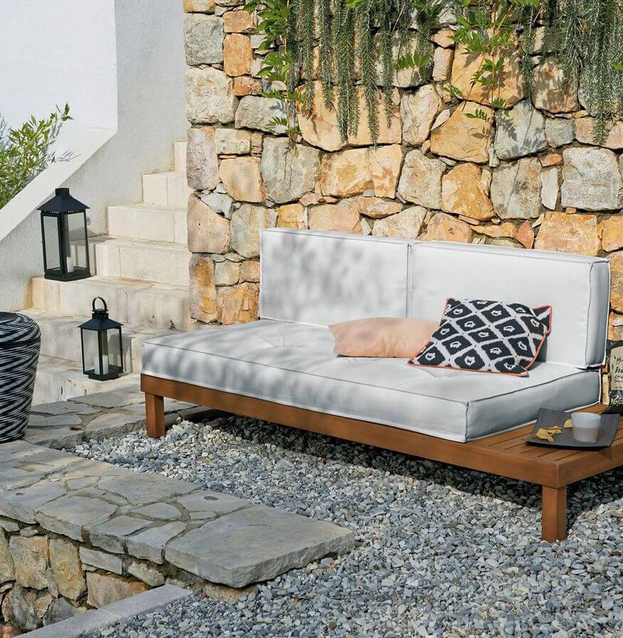 Comfortable outdoor seating for lounging in the sun (1)