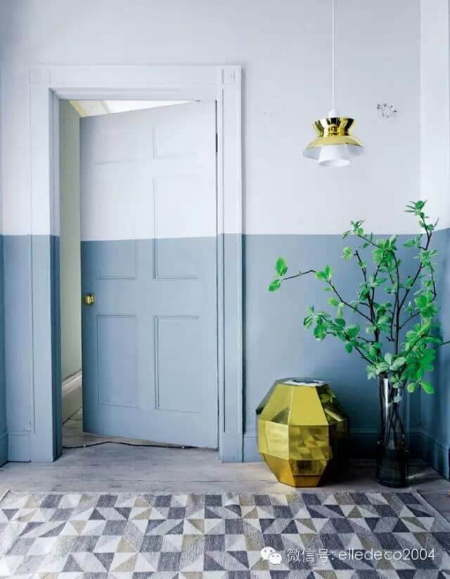 Decorate a door by continuing the wall design (1)