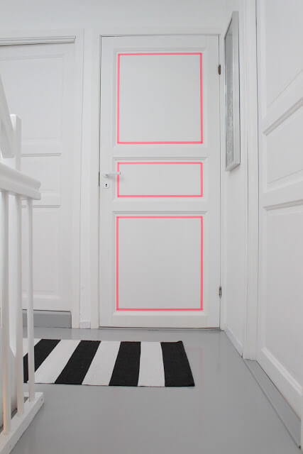 Decorate a door with Masking Tape (1)