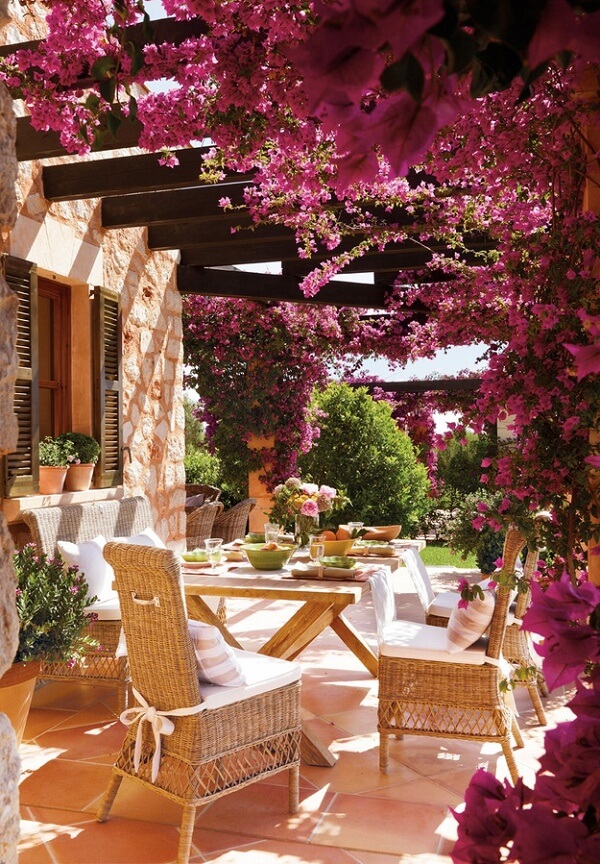 Flowers-for-a-romantic-terrace