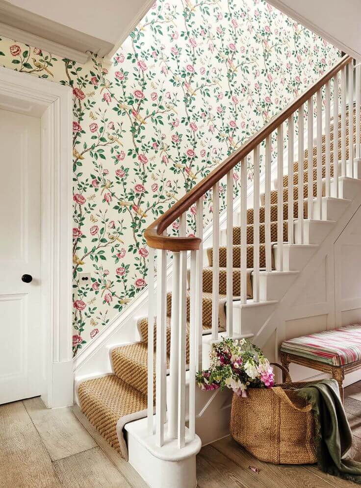 For the four corners of the house, original patterns on wallpaper or textiles (1)
