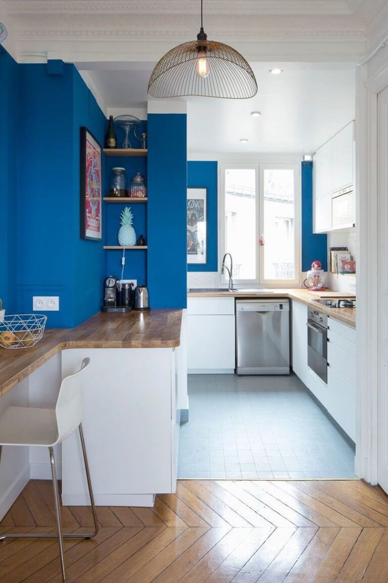 Have fun in your blue kitchen thanks to bright colors (1)