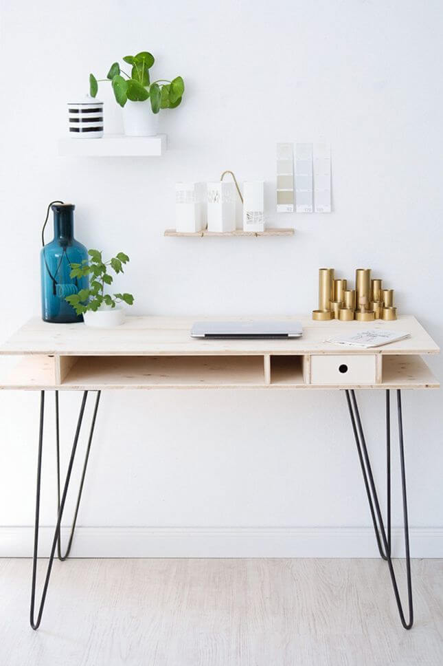 Minimalist desk (1)