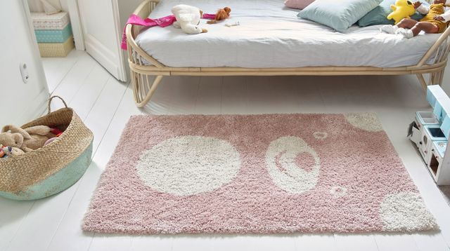 Timeless pink to warm the bedroom floor (1)