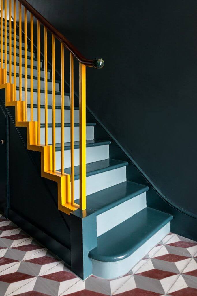 Tricolor staircase (1)