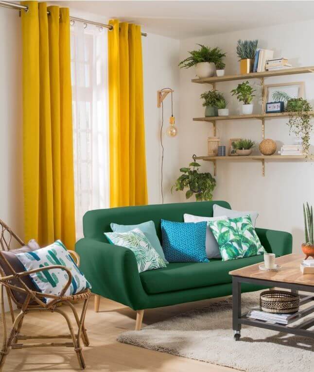 Yellow curtains for a bright and pop living room (1)